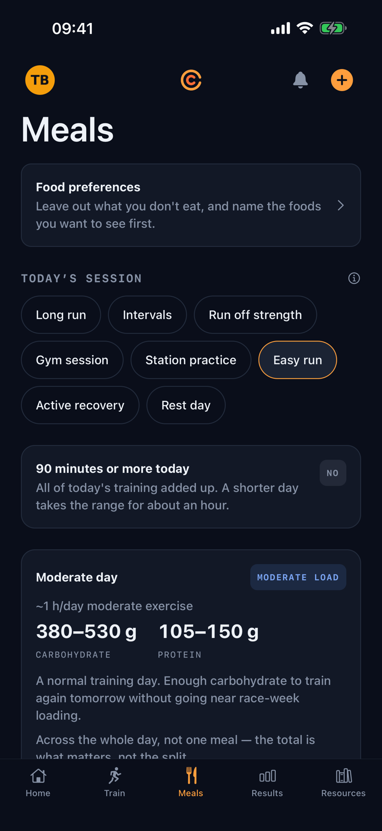 The Meals tab: today's session picked as an easy run, and the day's carbohydrate and protein worked out for the athlete's own weight — 380 to 530 g and 105 to 150 g for a moderate day